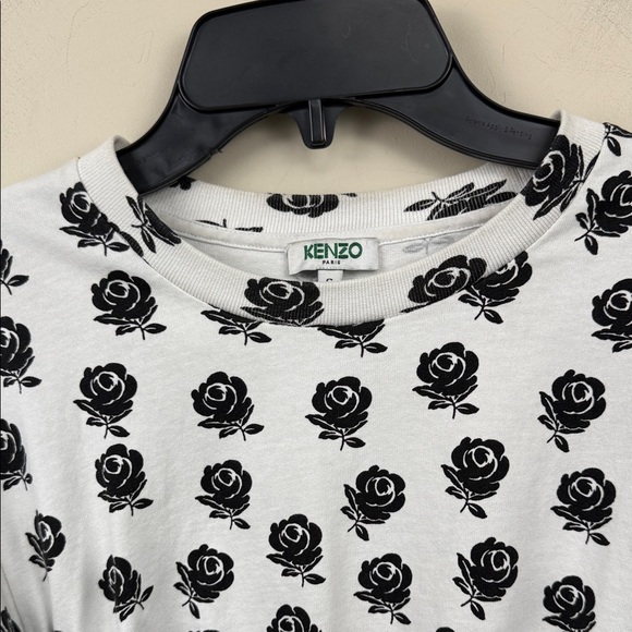 Kenzo white and Black Rose Patterned White short sleeve Tee small euc - Picture 5 of 11